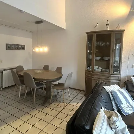 De Vuurtoren, Lijsterstraat 12 * 카잔바드