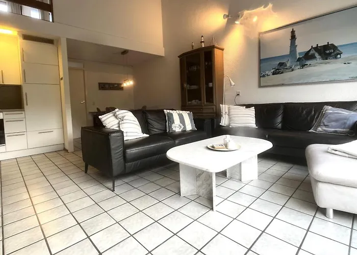 Holiday home De Vuurtoren, Lijsterstraat 12 Tiel