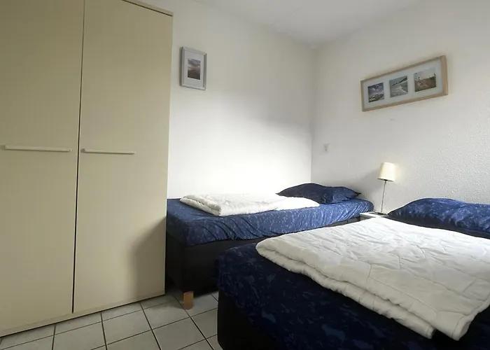 De Vuurtoren, Lijsterstraat 12 펜션 카잔바드